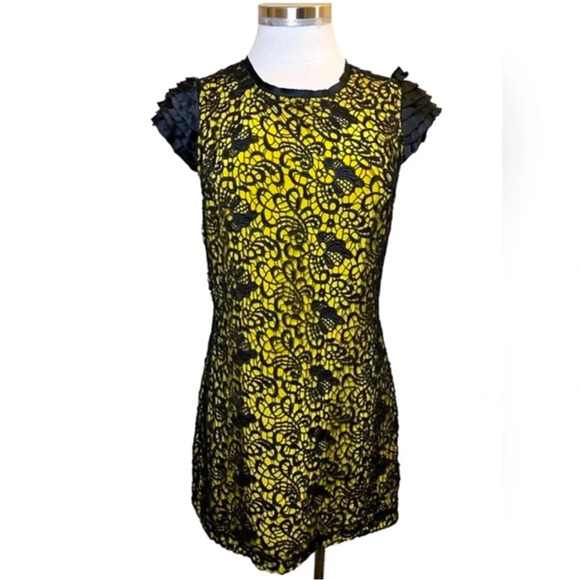 Forever 21 Lace Mini Dress Size Small - Picture 1 of 4